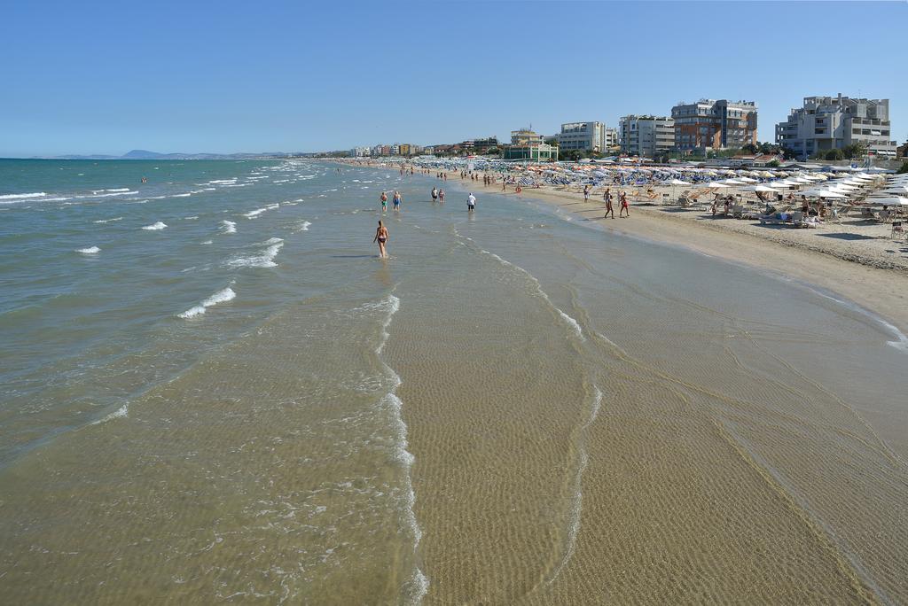 Hotel Bel Sit Senigallia Exterior foto