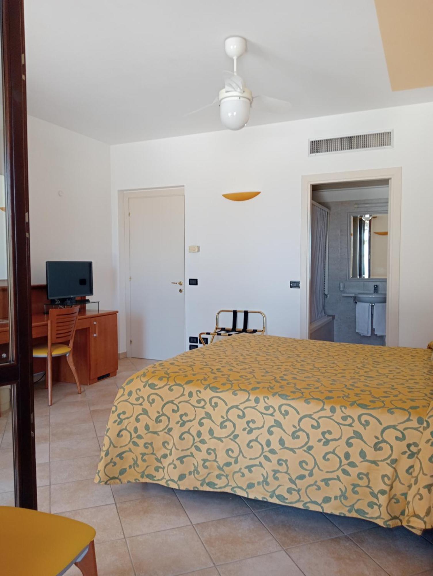 Hotel Bel Sit Senigallia Exterior foto