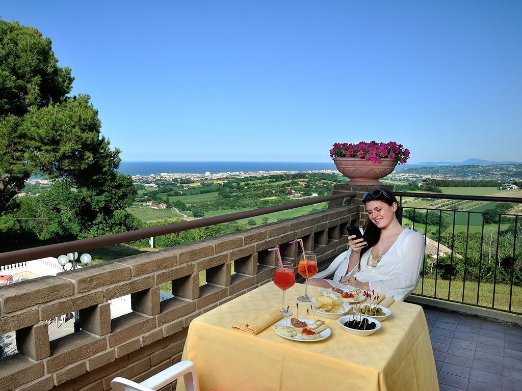 Hotel Bel Sit Senigallia Exterior foto