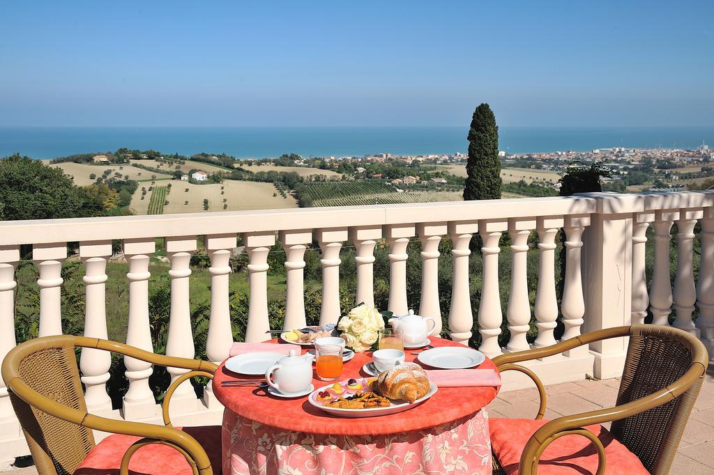 Hotel Bel Sit Senigallia Exterior foto