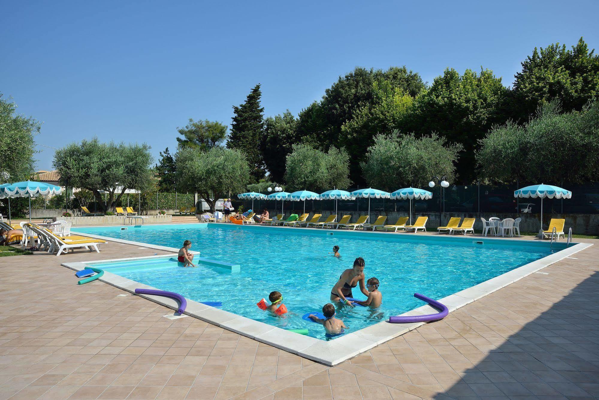 Hotel Bel Sit Senigallia Exterior foto