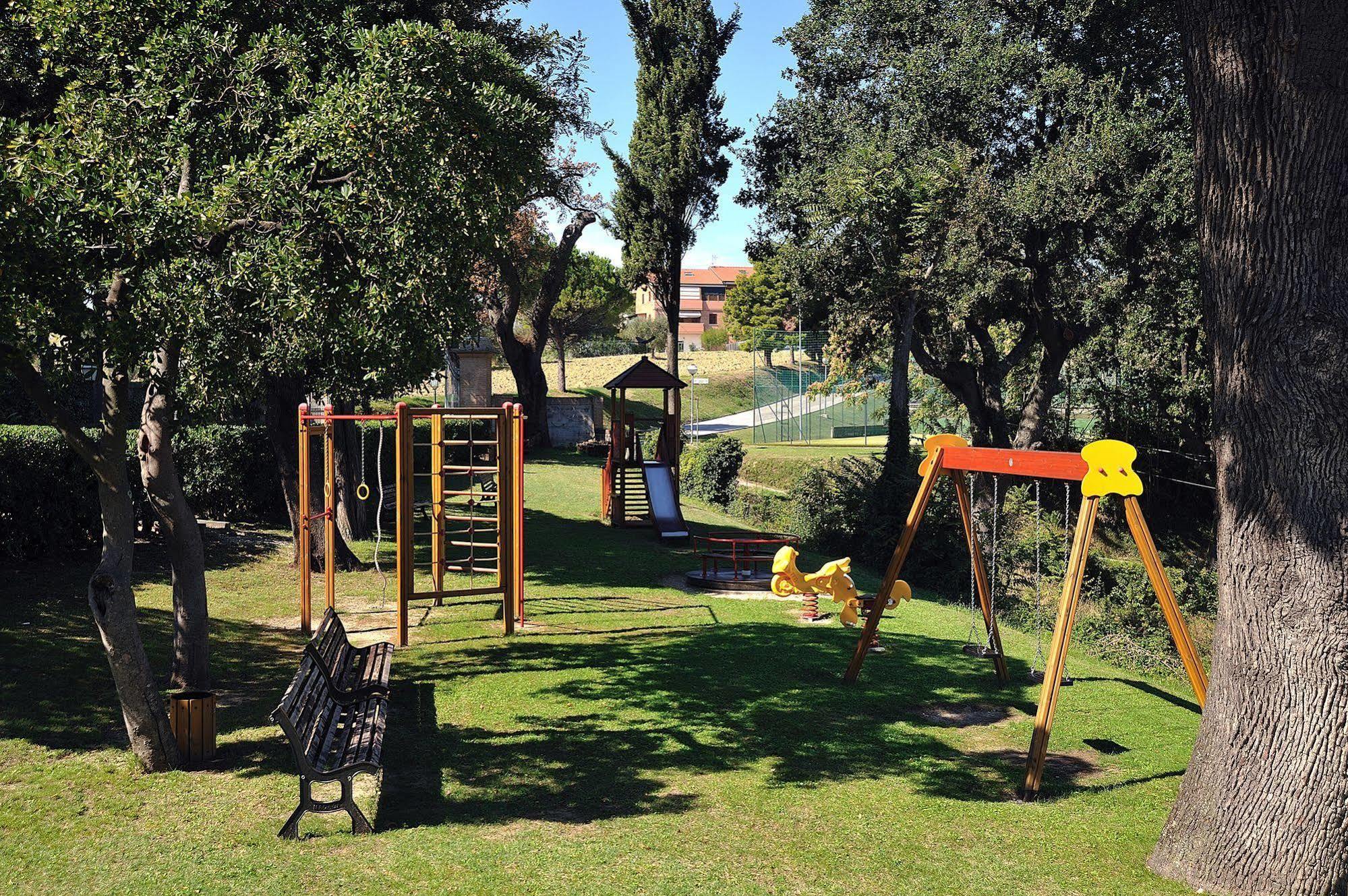 Hotel Bel Sit Senigallia Exterior foto